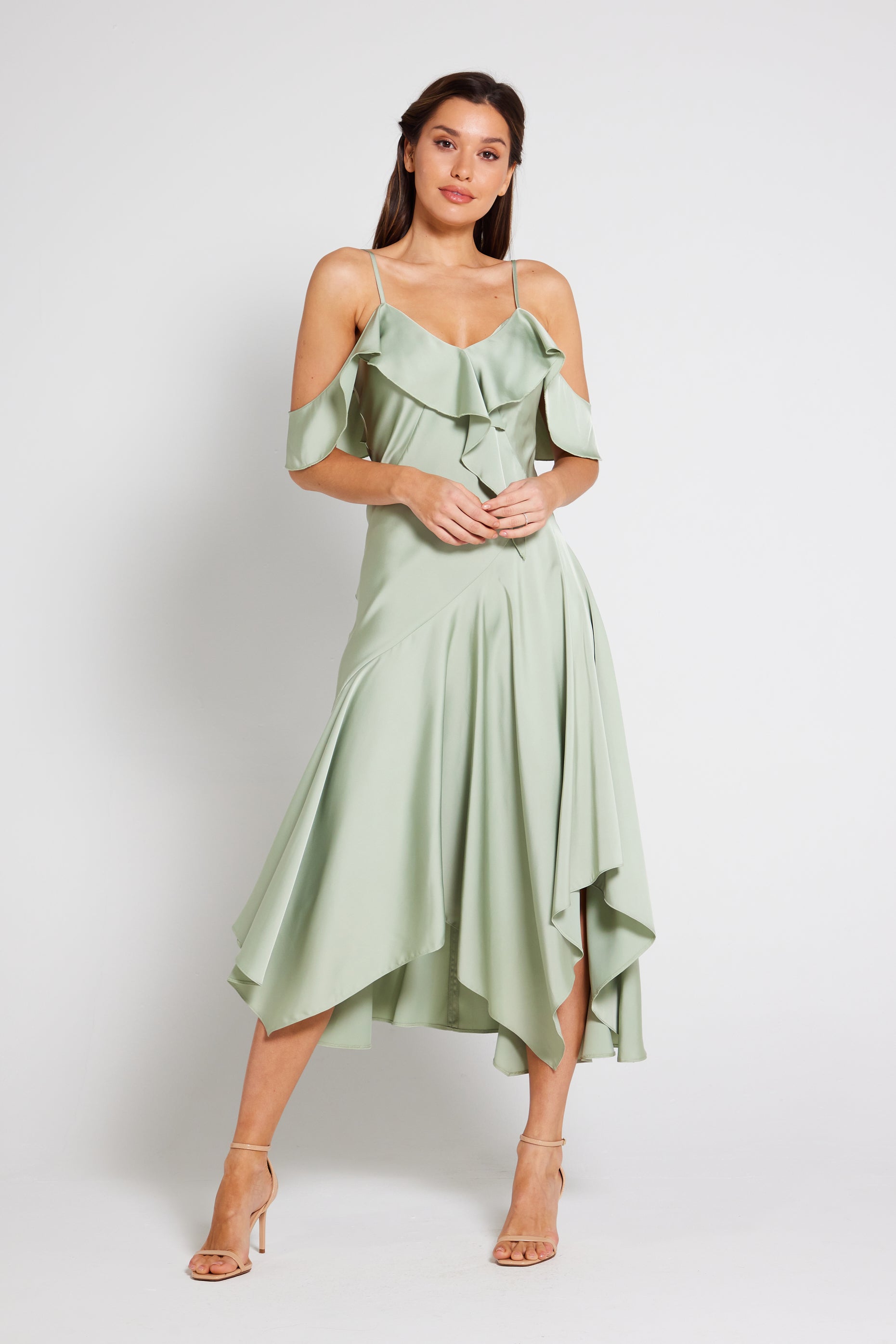 Lace Little Mistress Maxikleid Vienna Frill Cold Shoulder Satin Midi Dress In Sage Green Luxe Collection Dresses Liena Lace Little Mistress Maxikleid Vienna Frill Cold Shoulder Satin Midi Dress In Sage Green Luxe Collection Dresses Liena